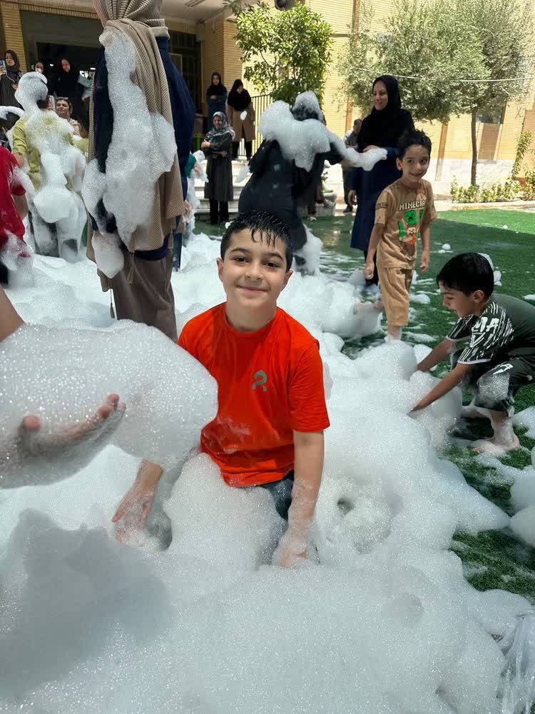 فستیوال آب و کف بازی