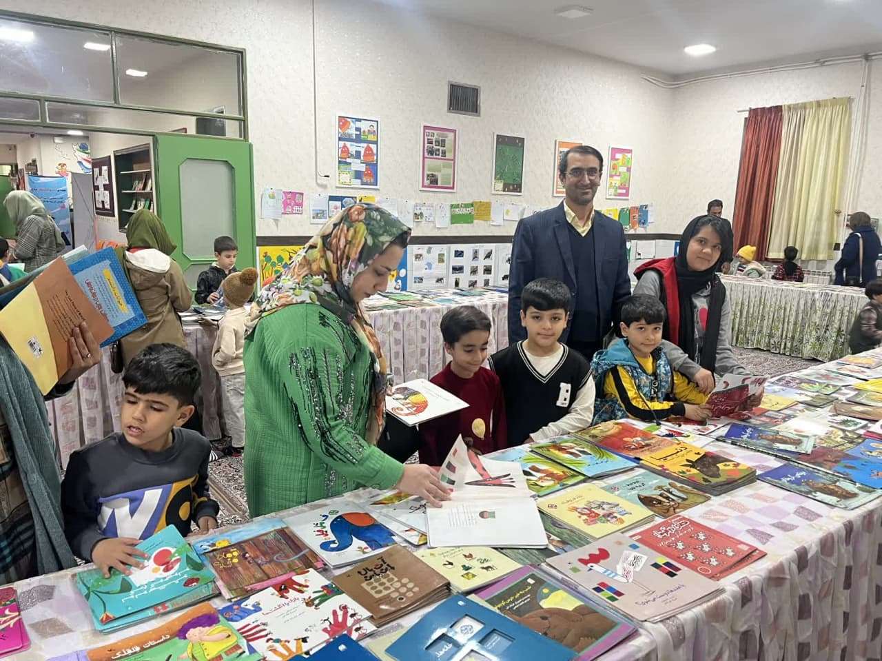 نمایشگاه کتاب